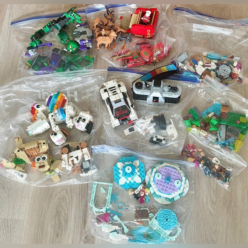 3.5lbs Assorted Lego Sets & People - Complete & Mostly Complete - Picture 2 of 12